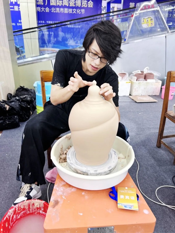 唐彩桔个人照.jpg